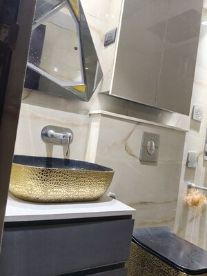Furnished Amenities in 3 BHK Apartment at Landcraft Golf Links, Pandav Nagar – for Rent