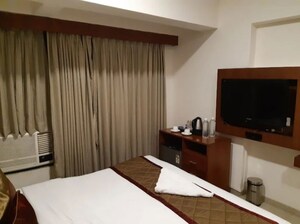 Bedroom in 3 BHK Apartment at Aristo Pearl Residency, Prabhadevi – for Rent