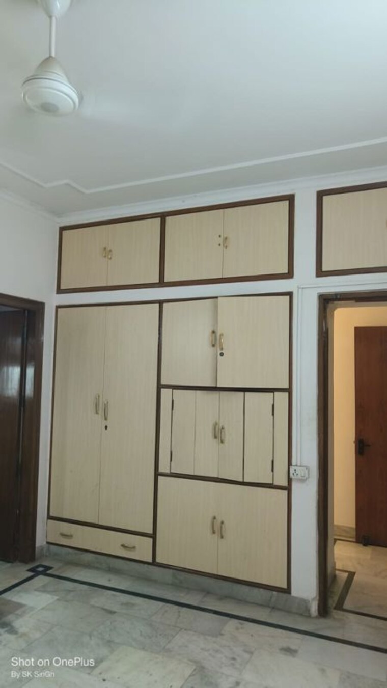 Room, sector 10 dwarka 3.5 Bedroom 1850 Sq.Ft. Apartment In Sector 10 Dwarka Delhi 10346880