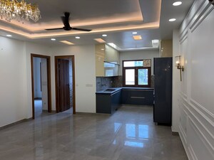 Living Room in 3 BHK Builder Floor at Vipul World Floors, Sector 48 – for Rent