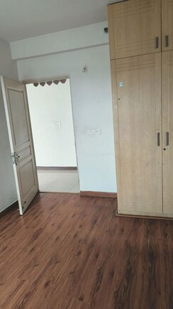 3.5 BHK + Pooja Room Apartment For Sale in BPTP The Resort