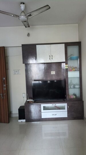 Furnished Amenities in 2 BHK Apartment at Anant Metropolis Insignia Towers, Kasarvadavali – for Rent