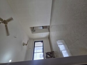 Room in 1 BHK Apartment at Goregaon West – for Rent