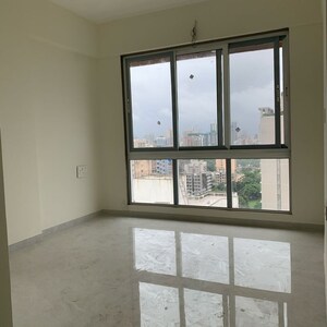 Room in 2 BHK Apartment at Shraddha Elite, Poisar – for Rent