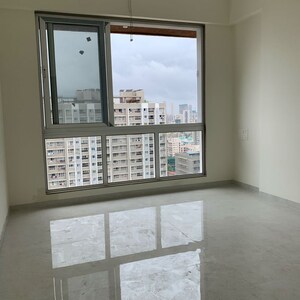 Room in 2 BHK Apartment at Shraddha Elite, Poisar – for Rent