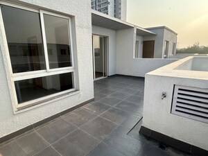 Kitchen in 4 BHK Villa at Godrej Golf Links Crest, Sector 27 Yamuna Expressway – for Rent