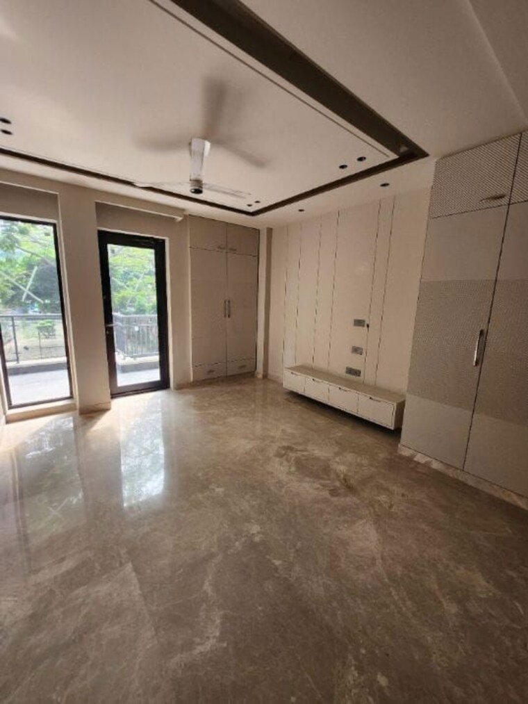 Room, lajpat nagar iii 6 Bedroom 200 Sq.Yd. Independent House In Lajpat Nagar Iii Delhi 10347103