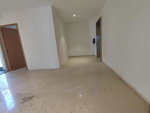 Room in 4 BHK Apartment at Rustomjee Crown, Prabhadevi – for Rent
