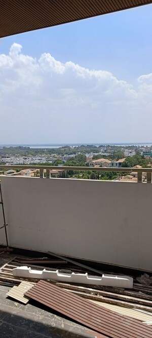 Room in 3 BHK Apartment at Hallmark Treasor, Narsingi – for Rent