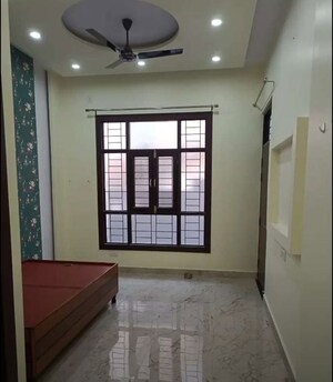 Room in 3 BHK Apartment at Rishita Manhattan, Gomti Nagar – for Rent