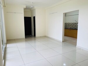 Room in 3 BHK Apartment at Prestige Lakeside Habitat Apartments, Gunjur – for Sale