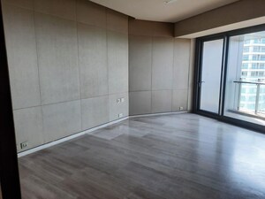 Room in 4 BHK Apartment at Lodha World View, Worli – for Rent