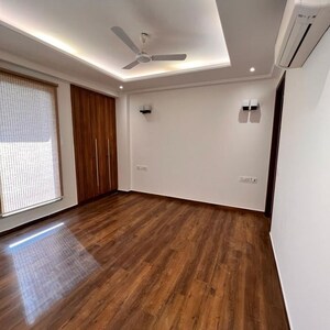 Room in 3 BHK Apartment at Anand Lok – for Rent