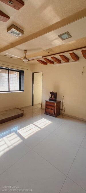 Living Room in 1 BHK Apartment at Andheri East – for Rent