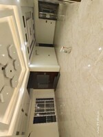 3 BHK + Pooja Room,Servant Room,Study Room,Extra Room,Basement,Store Room 250 Sq.Yd. Builder Floor in Green Fields Colony