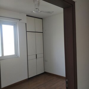 Room in 3 BHK Builder Floor at DLF Alameda Independent Floors, Sector 73 – for Rent