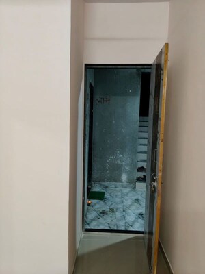 1 BHK Apartment – Entrance View at Kopar Khairane - for Rent