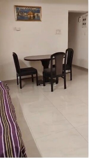 Living Room in 2 BHK Apartment at Sindhi Society, Chembur – for Rent