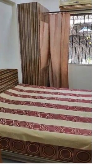 Bedroom in 2 BHK Apartment at Sindhi Society, Chembur – for Rent