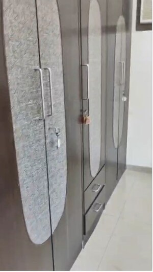 Bedroom in 2 BHK Apartment at Sindhi Society, Chembur – for Rent