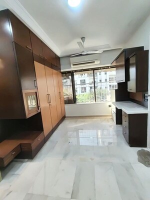 Living Room in 4 BHK Apartment at Madhukunj Apartment Prabhadevi, Prabhadevi – for Rent