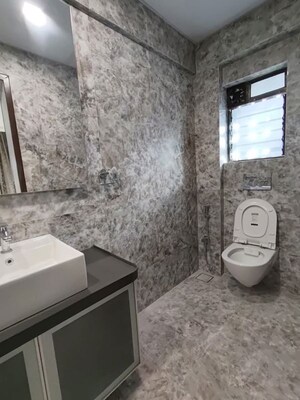 Bathroom in 4 BHK Apartment at Madhukunj Apartment Prabhadevi, Prabhadevi – for Rent