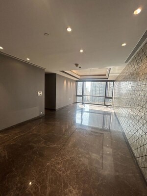 Room in 3 BHK Apartment at Lodha Trump Tower, Worli – for Rent