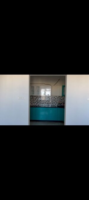 Room in 2 BHK Apartment at Prestige Lakeside Habitat Apartments, Gunjur – for Sale