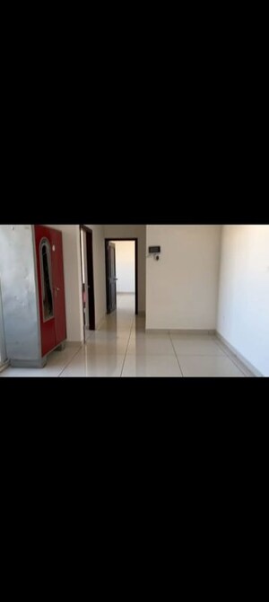 Room in 2 BHK Apartment at Prestige Lakeside Habitat Apartments, Gunjur – for Sale