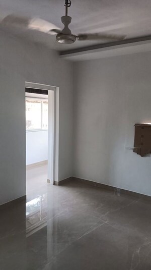 Bedroom in 2 BHK Apartment at Versova – for Rent