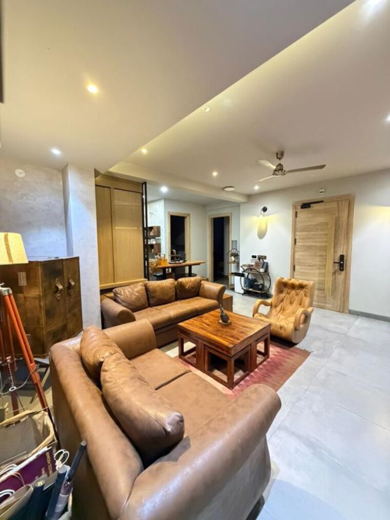 Living Room, sector 36 6+ Bedroom 500 Sq.Mt. Villa In Sector 36 Noida 10347297