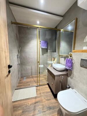 Bathroom in 6+ BHK Villa at Sector 36 – for Rent