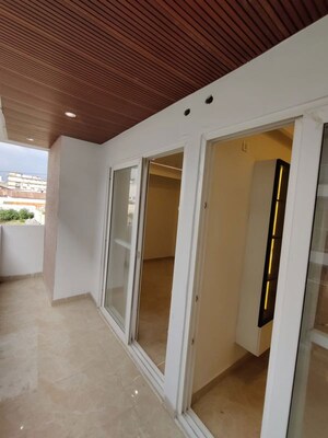 Building Lobby in 3 BHK Builder Floor at Shimla Bypass Road – for Sale