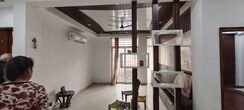 4 BHK + Pooja Room,Servant Room,Study Room,Extra Room,Basement,Store Room Builder Floor For Rent in SS Linden