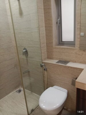 Bathroom in 3 BHK Apartment at Oberoi Exquisite Goregaon, Goregaon East – for Sale