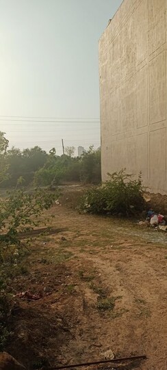 Plot For Sale in Sector 78