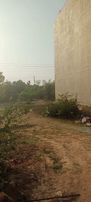Plot For Sale in Sector 78