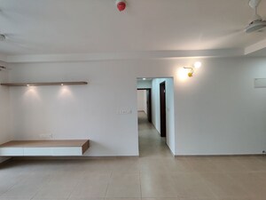 Room in  Apartment at Bhartiya Nikoo Homes Phase 2, Thanisandra Main Road – for Rent