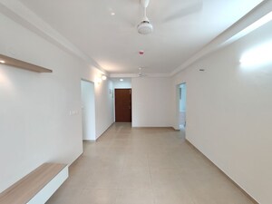 Room in  Apartment at Bhartiya Nikoo Homes Phase 2, Thanisandra Main Road – for Rent