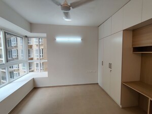 Room in  Apartment at Bhartiya Nikoo Homes Phase 2, Thanisandra Main Road – for Rent