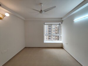 Room in  Apartment at Bhartiya Nikoo Homes Phase 2, Thanisandra Main Road – for Rent