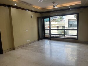Room in 4 BHK Builder Floor at Greater Kailash I – for Rent