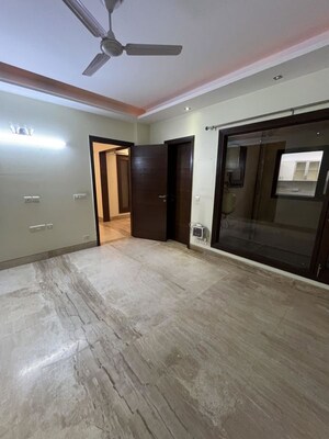 Room in 4 BHK Builder Floor at Greater Kailash I – for Rent