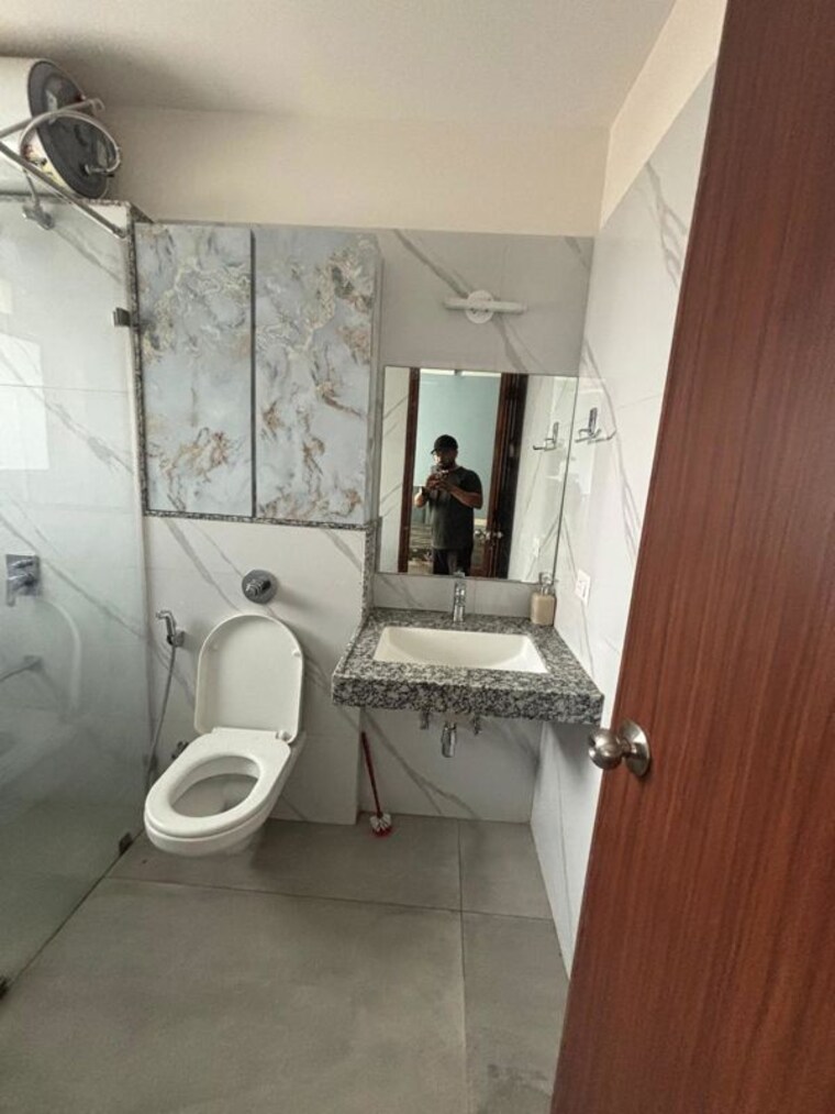 Bathroom, amanora-ascent-towers 3.5 Bedroom 1560 Sq.Ft. Apartment In Hadapsar Pune 10347438