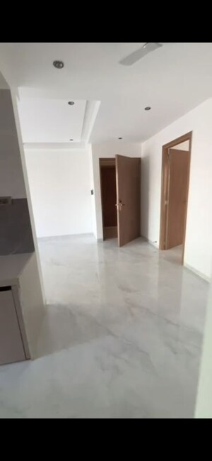 Room in 3 BHK Apartment at Gurukrupa CHS Andheri West, Andheri West – for Rent