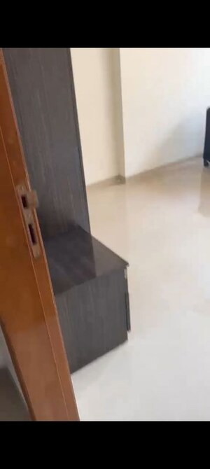 Furnished Amenities in 2 BHK Apartment at Dosti Florentine, Wadala – for Rent