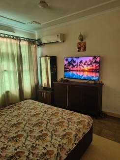 3 BHK + Pooja Room Independent House For Rent in Sector 6