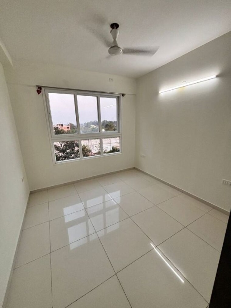 Room, godrej-aqua 3 Bedroom 1900 Sq.Ft. Apartment In International Airport Road Bangalore 10347476