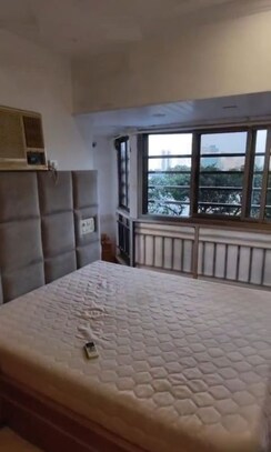 1.5 BHK Apartment For Rent in Maker Tower