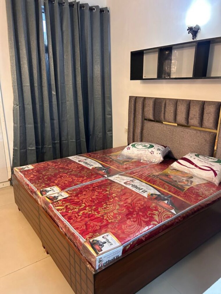 Bedroom, trishla-city 3 Bedroom 1770 Sq.Ft. Apartment In Patiala Road Zirakpur 10347475